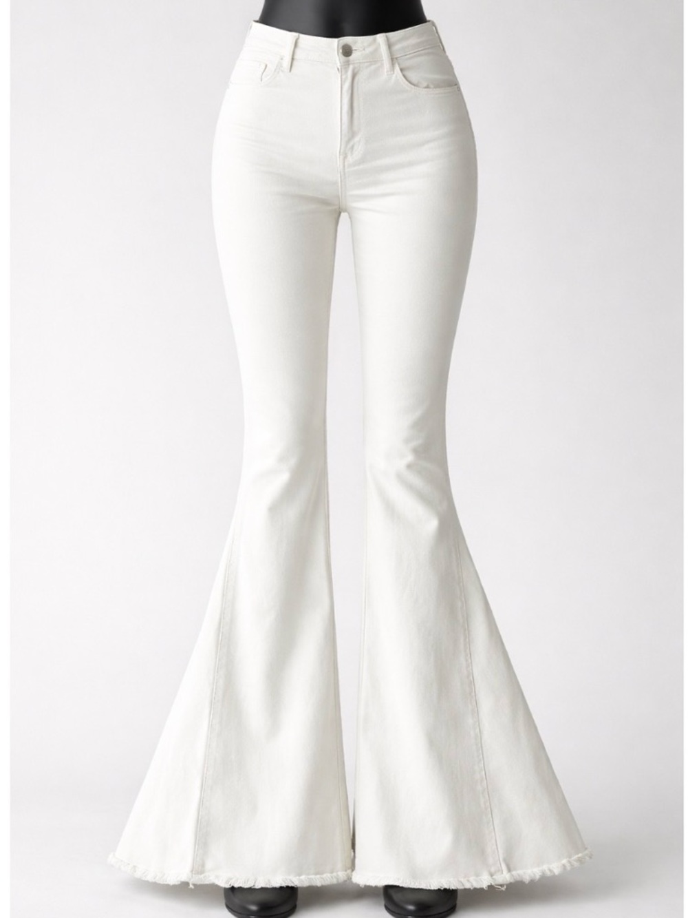 Juliana’s flare leg pull on elastic waist jeans size M